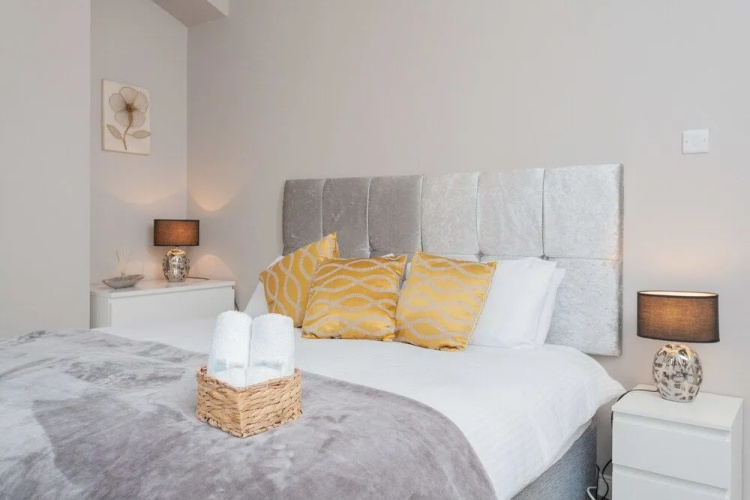 92 Templemore Ave Guest house