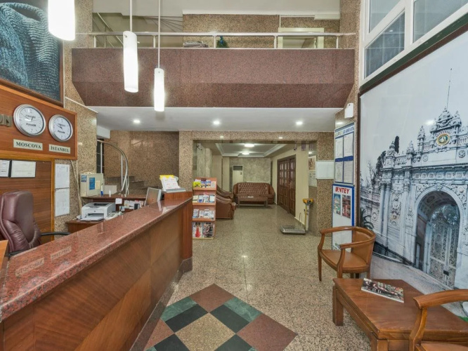 Metro Hotel
