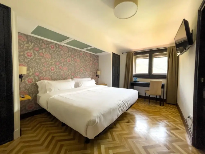 Angelats Hotel