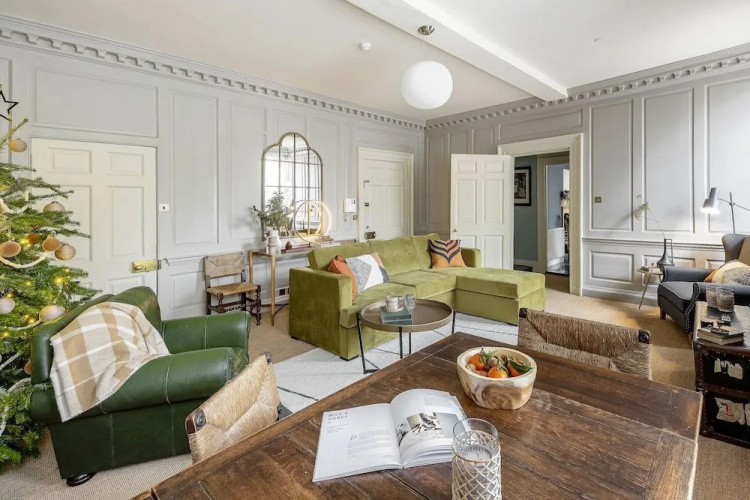 Superior Stays - Rosewell House