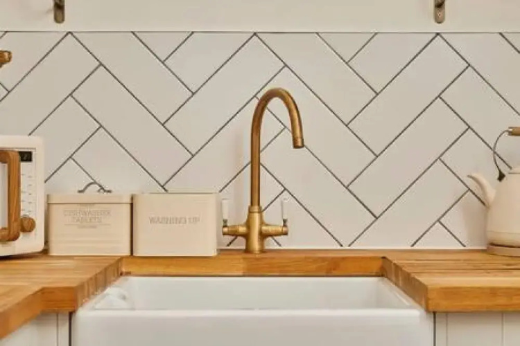 Host Stay Queen Square Hideaway