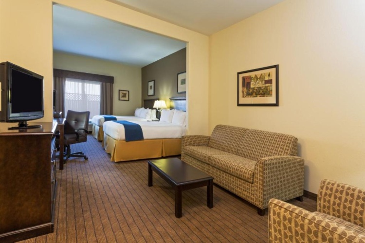 Quadruple Suite