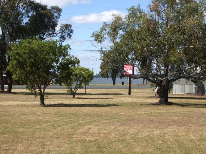 Aaroona Holiday Resort