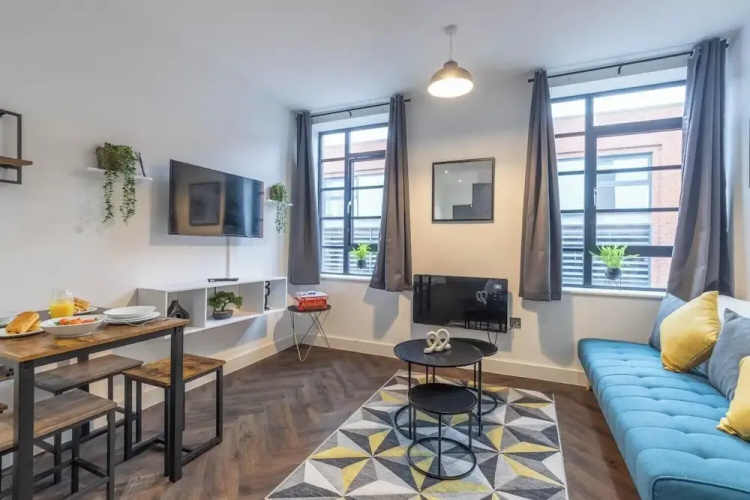 1 Bed Flat - Sleeps 4 - Pets - Parking - Wifi