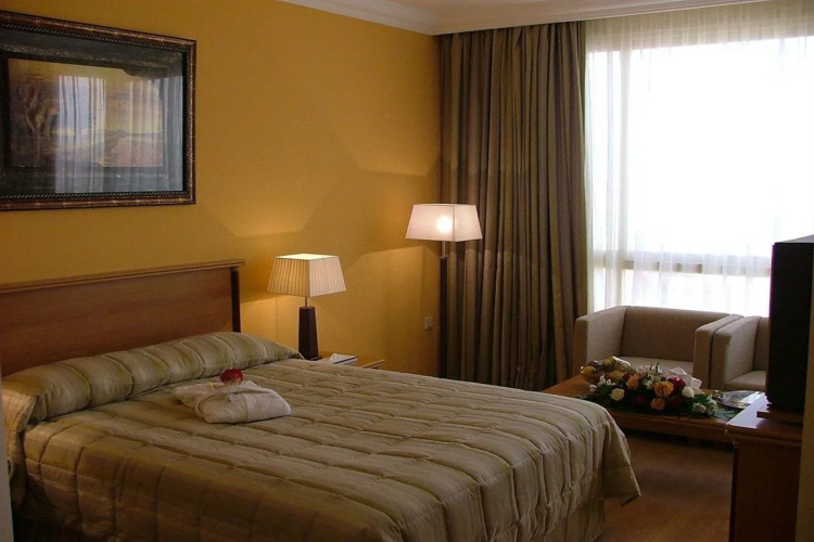 Le Royal Express Salmiya Hotel