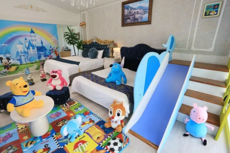 Comfort Quadruple room with garden view