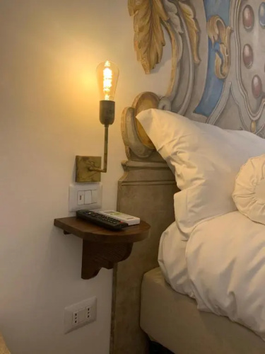 AI MAGAZZINI DEI MEDICI (casa con balcone)