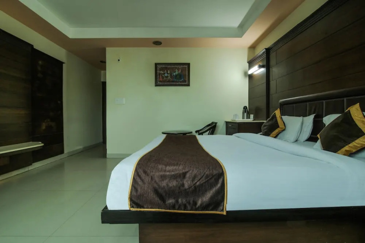 OYO 1835 Sun Hotel Agra