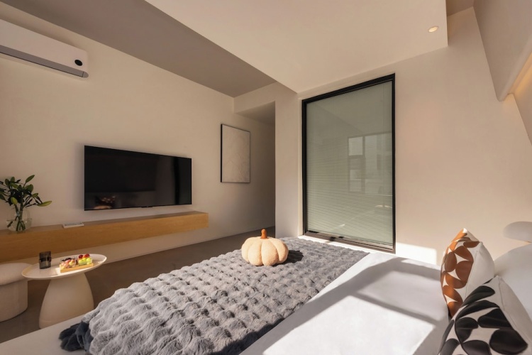 Classic Double room with land view