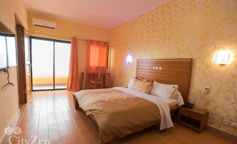 Deluxe Suite