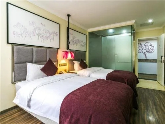 Blooming Hotel