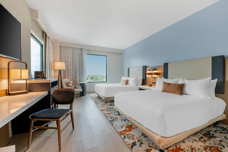Cambria Hotel Austin Downtown