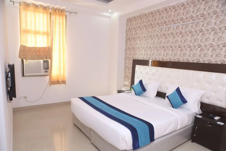 Mint City Center Suites