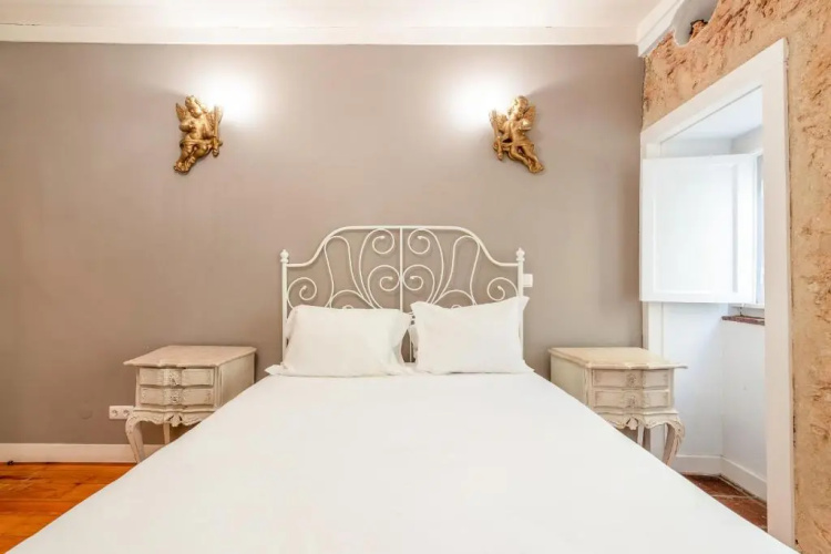 GuestReady - Exquisite Bica Poetas