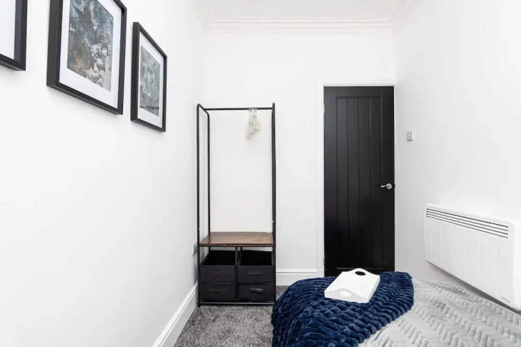 2 Bedroom Apartment-free Parking