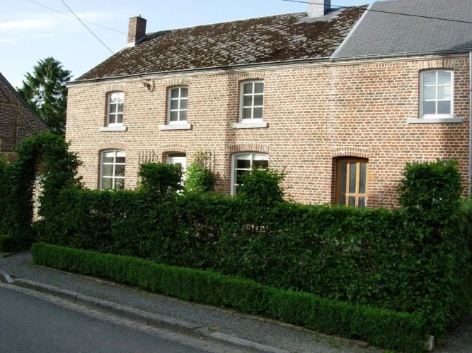 3 Bedrooms Cottage