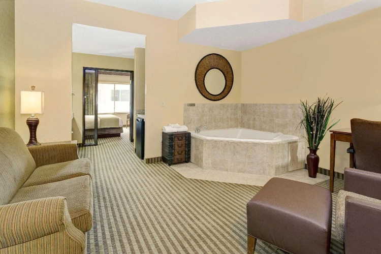 1 Bedroom Double Suite