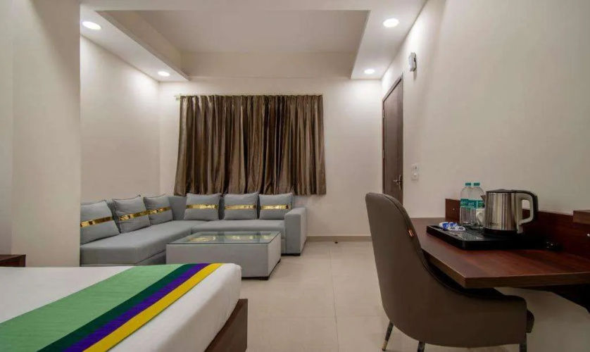 Treebo La Mirage Suite