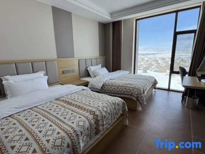 Standard Double room with lake view