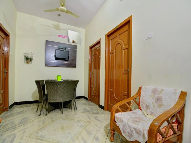 OYO 5672 Vaani Villa