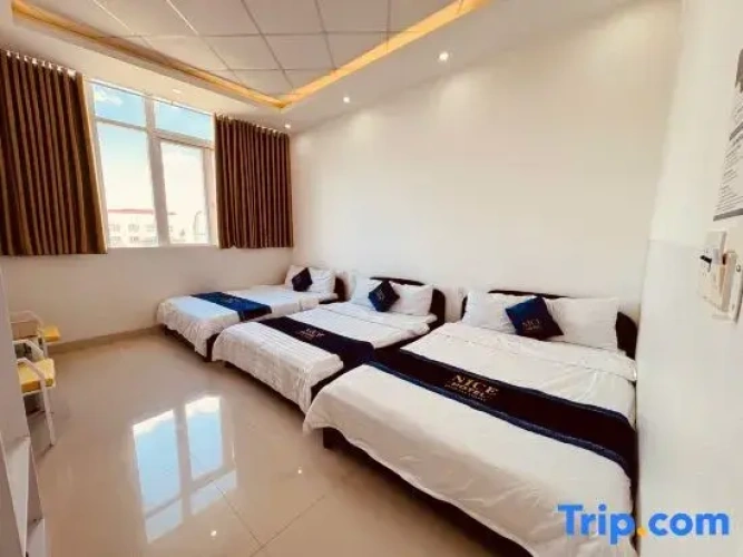 Standard Sextuple room