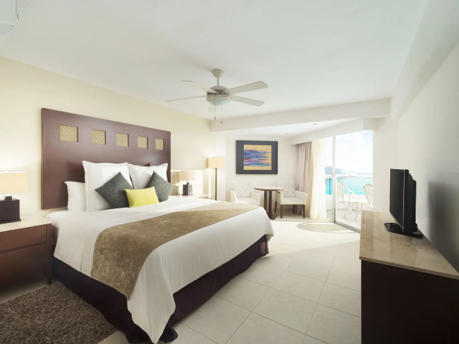 El Cid La Ceiba Beach
