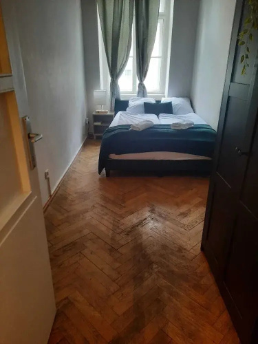 Spacious 2BR 1LR Apartment Central Area