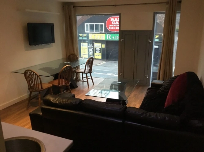 3 Bedrooms Apartment