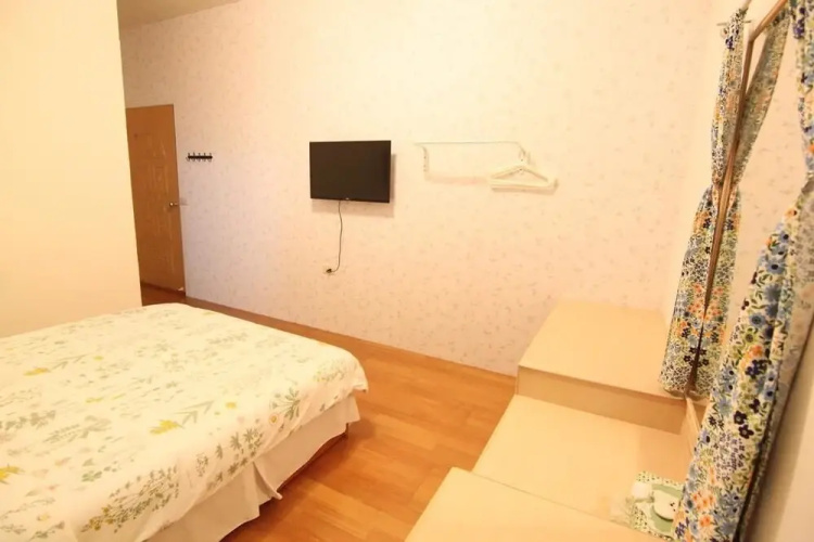 Mr Tanaka B&B