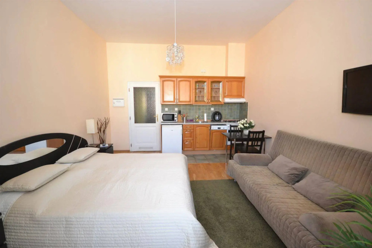Melantrich Apartments