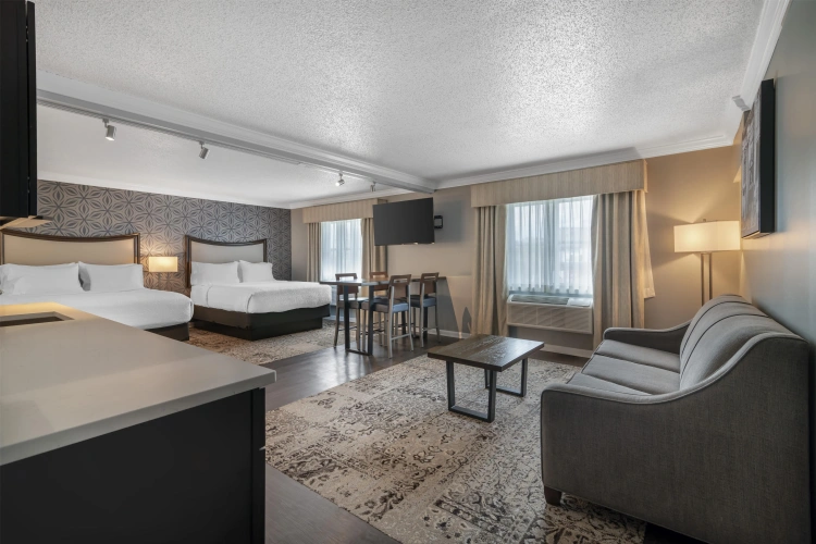 Quadruple Suite