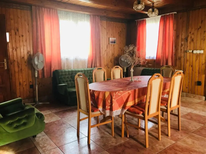 Lellei Pihenőház Balatonlelle
