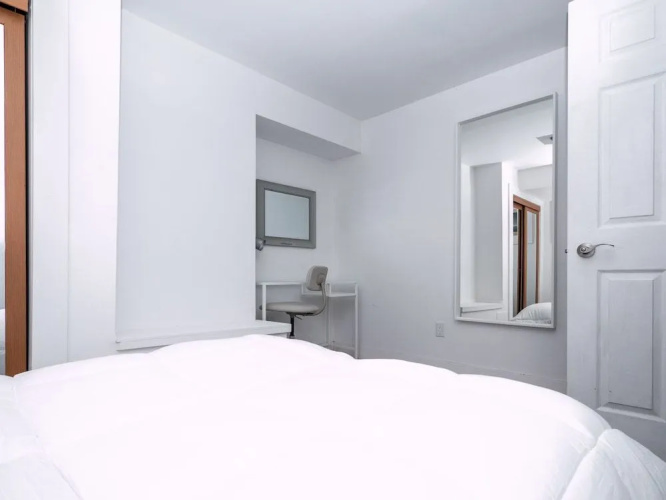 Cosy 1 Bedroom Suite in Leslieville