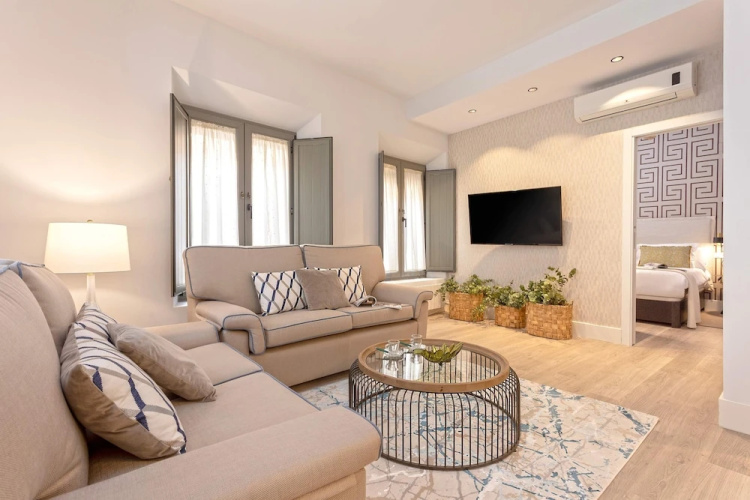 Bright Apartment in Granada Varela