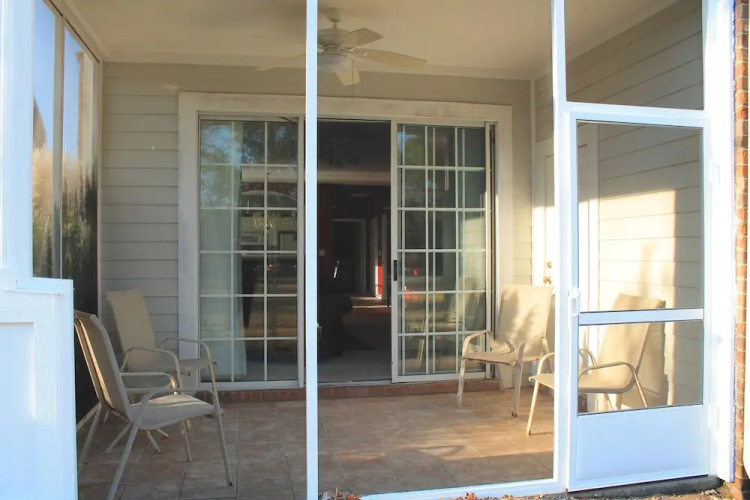 1215 Ironwood