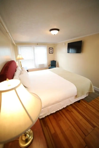 Standard Double Suite