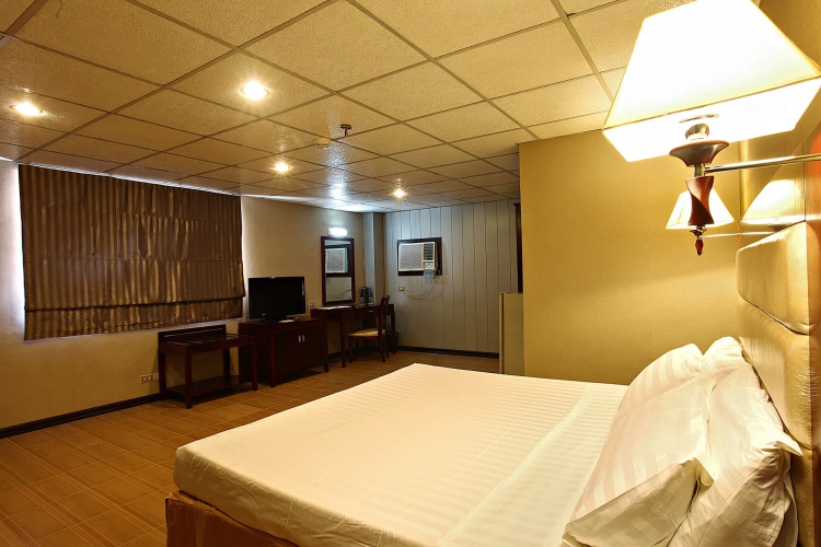 Star Plaza Hotel