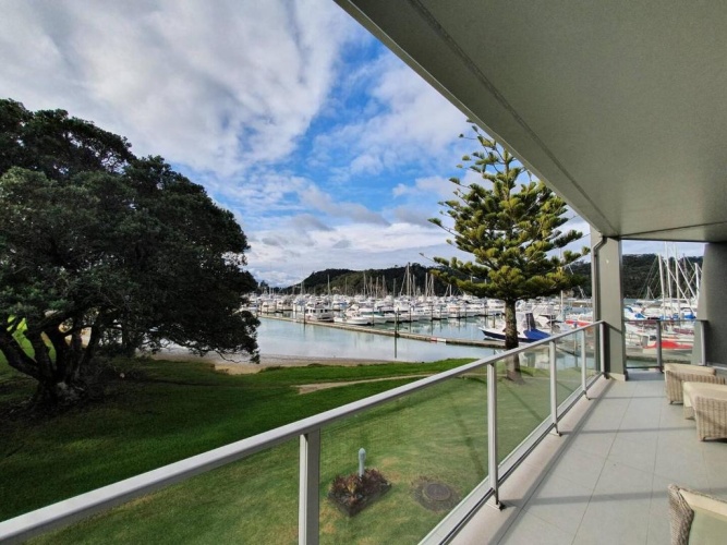1 Bedroom Twin Apartment with balcony and with view