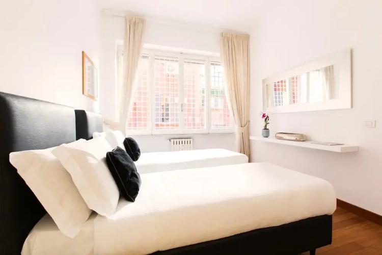 Rome Accommodation - Bernini