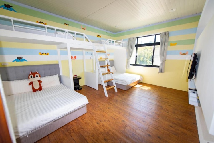 Deluxe Family Suite