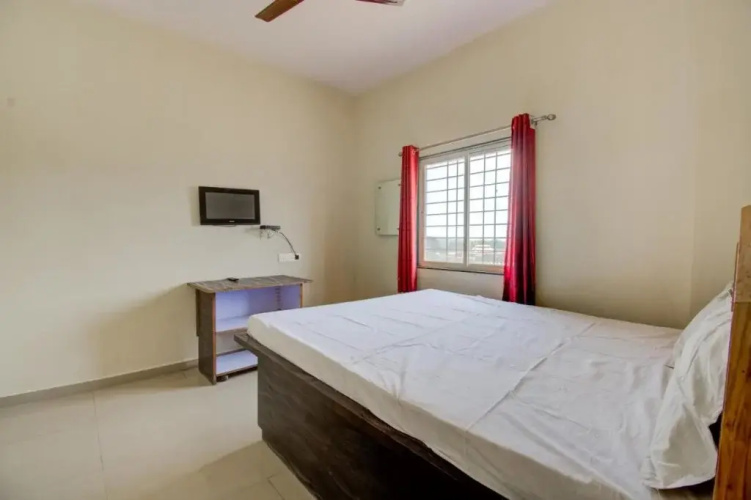San Tower Hotel by OYO Rooms