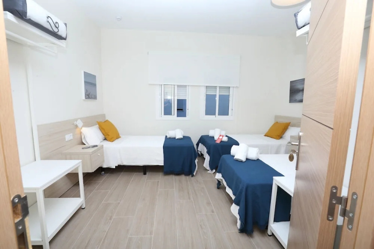 Hostal Palmones