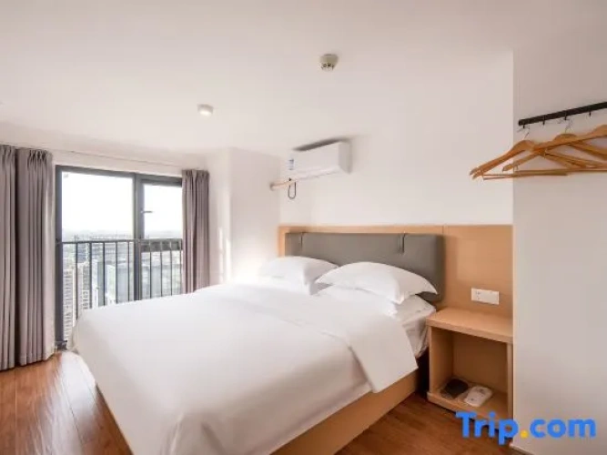 1 Bedroom Deluxe Suite
