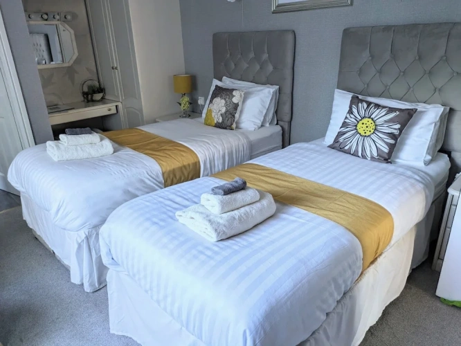 Classic Twin Basement room