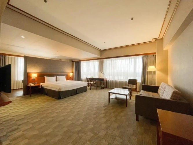 Deluxe Suite