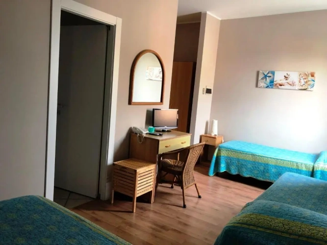 Standard Quadruple room