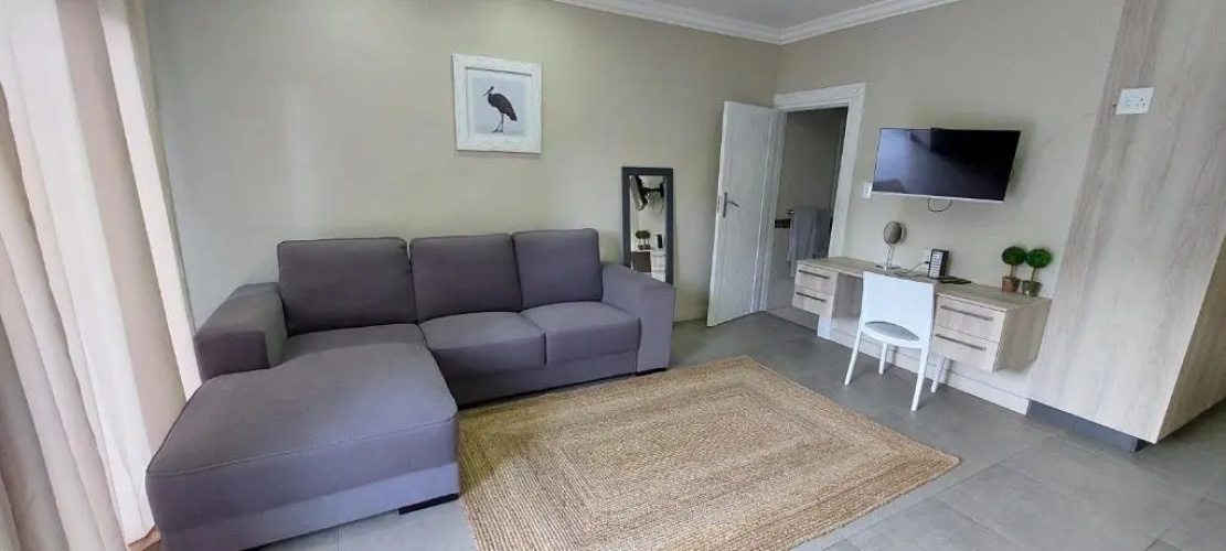 Studio 5 Churchill Lane Apartment