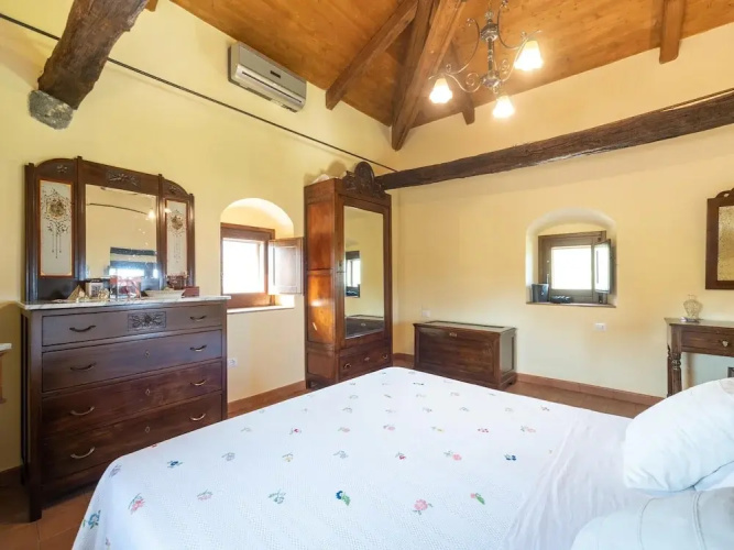 Holiday Home in Stilo With Pool & Views