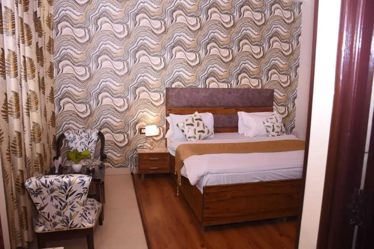 Hotel Rajhans Regency