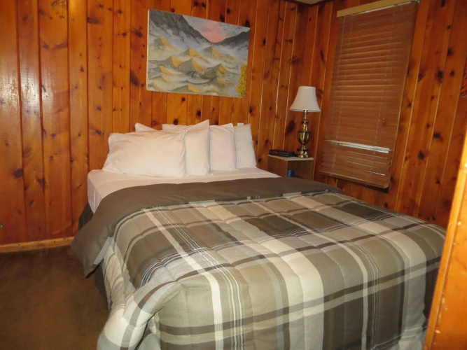 Riverside Inn